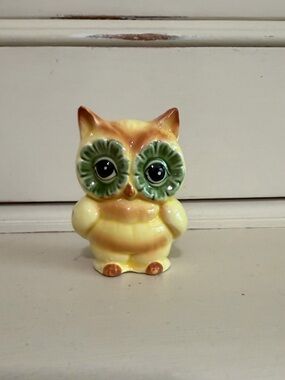 Lefton Yellow and Green Ceramic Owl Salt Shaker